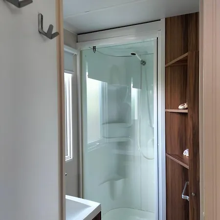 Le Mobil-home D'amelie, Entre Et Garrigue キャンプ場 *